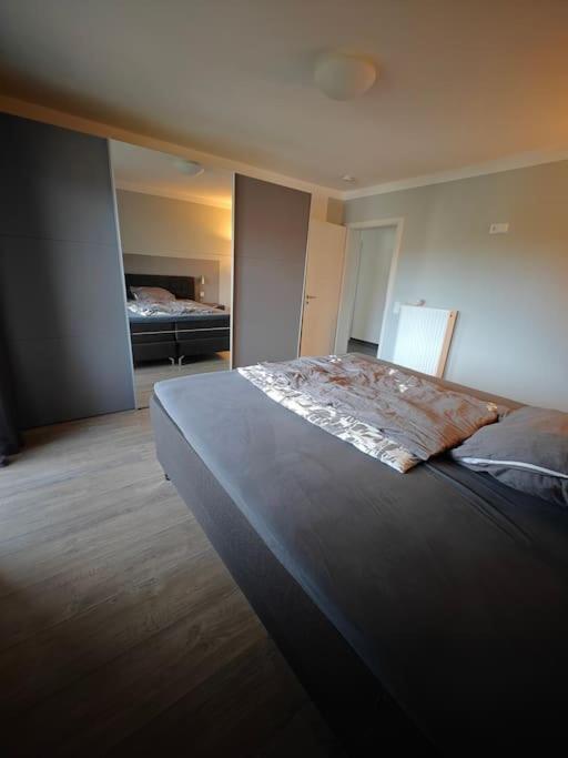 Apartment Kaufering Exteriör bild